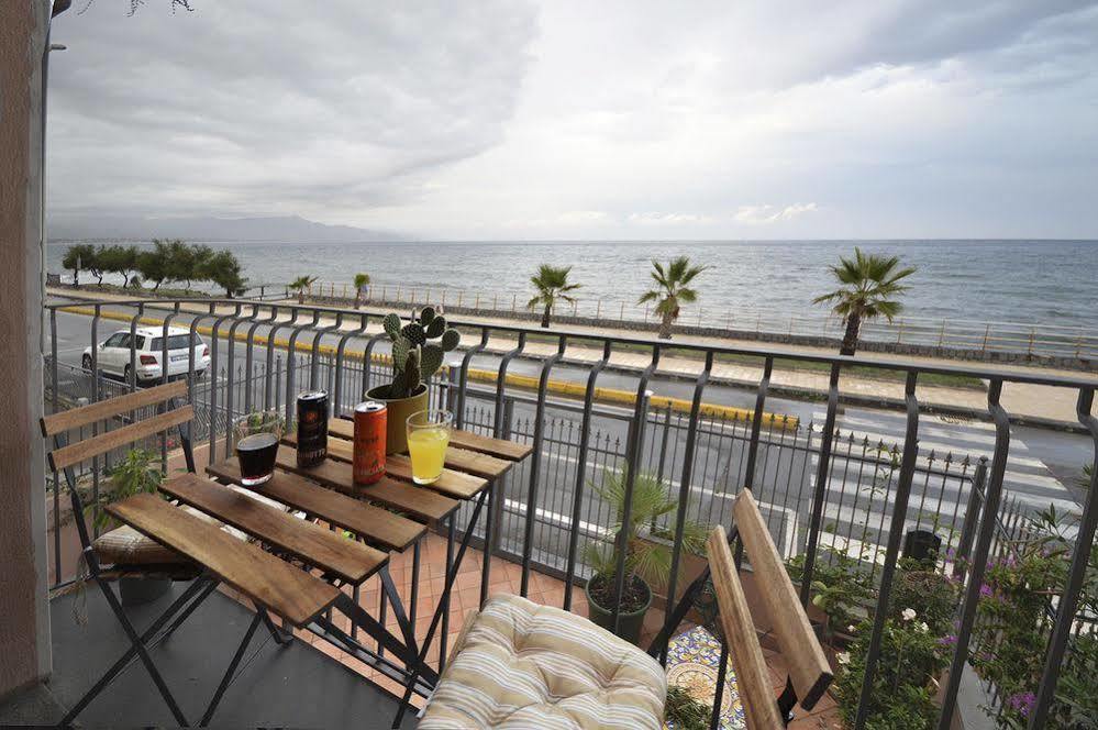 Mar Dei Poeti - Luxury Suites Torre Archirafi Exterior foto